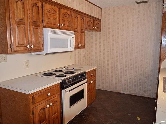 5th image of 5221 Northview Dr