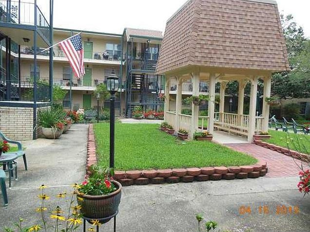 1st image of 2712 Whitney Pl