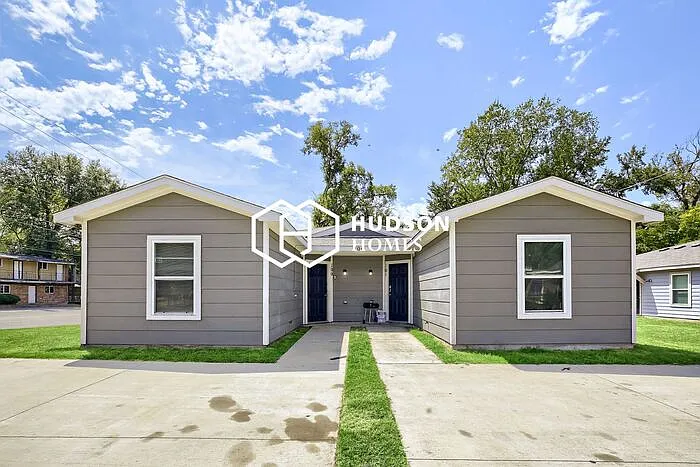 3 bed, 2.0 bath, 872 sqft, $1,149 — Photo 1