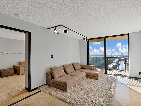 4th image of 290 174th St APT 2106
