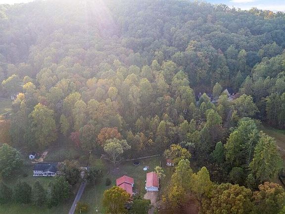 2nd image of 1830 Rhea Rd