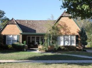 817 E Cypress St, Altus, OK 73521