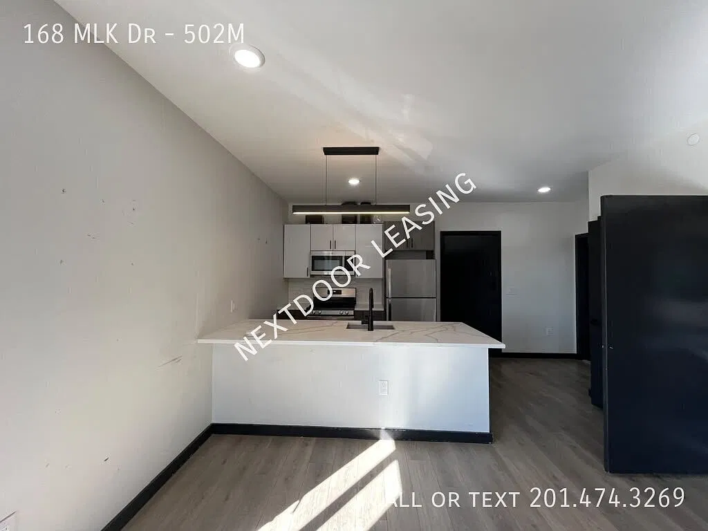 168 MLK Dr — Photo 1