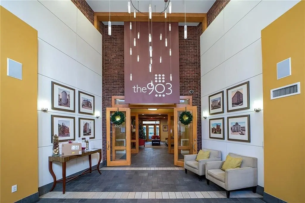 1 bed, 875 sqft, $2,500 — Photo 3