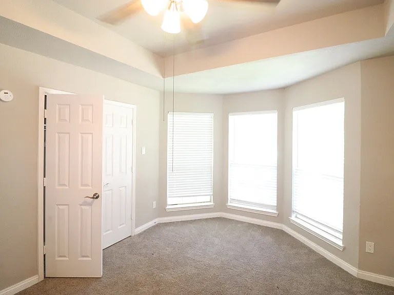 4606 Clay Dr — Photo 22