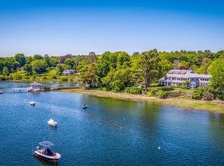 3 Nortons Point, Manchester, MA 01944