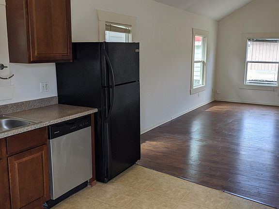 5th image of 716 Yakima Ave Unit B