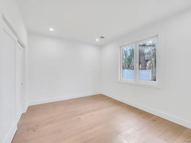 126 Rim Ln — Photo 9