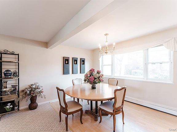 5th image of 200 South Middle Neck Road #F6