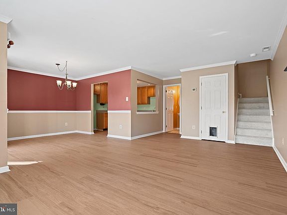 4th image of 5206 Drawbridge Ct