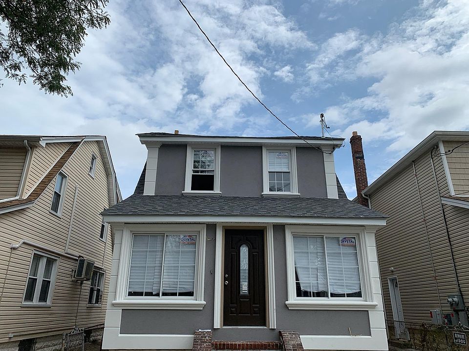 1st image of 11931 192nd St