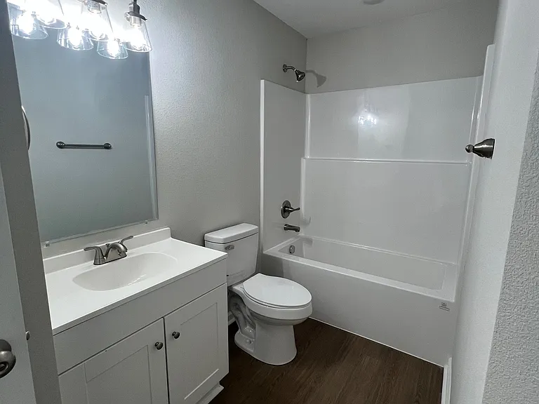 1106 S Mitchell St #V — Photo 15