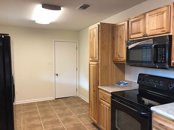 5th image of 7301 Linda Lee Dr