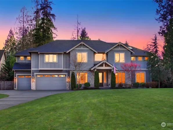 18453 W Lake Desire Drive SE, Renton, WA 98058