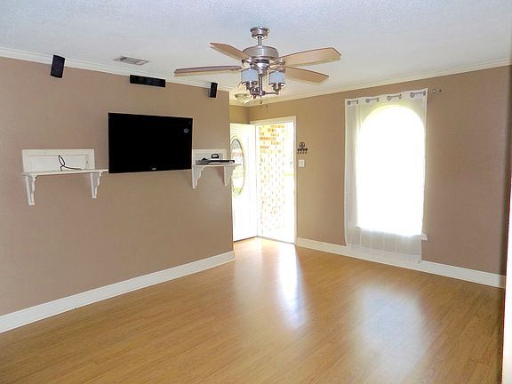 3rd image of 2705 Dove Ave