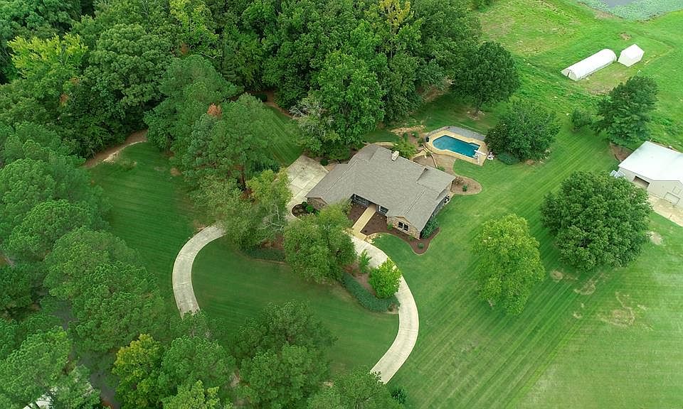 1st image of 305 Owenwood Pl