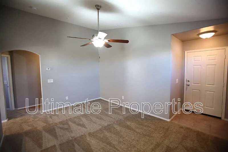 3 bed, 2.0 bath, 1132 sqft, $1,795 — Photo 2