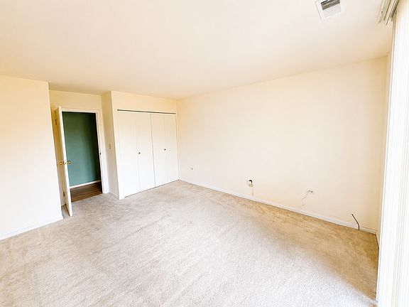 5th image of 125 Acacia Cir Unit 404