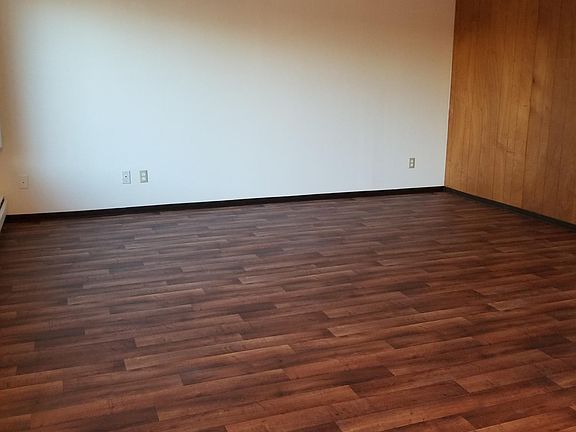 2nd image of 2501 14th Ave W APT 19