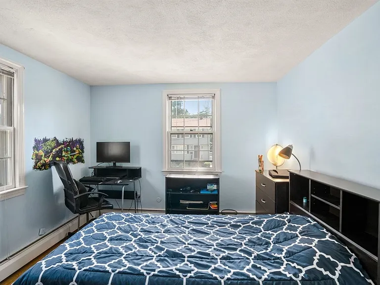 42 Rockland Ave — Photo 21