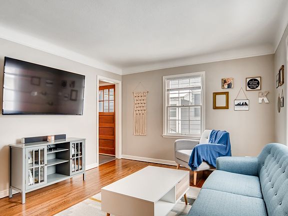 4th image of 3035 McKinley St NE