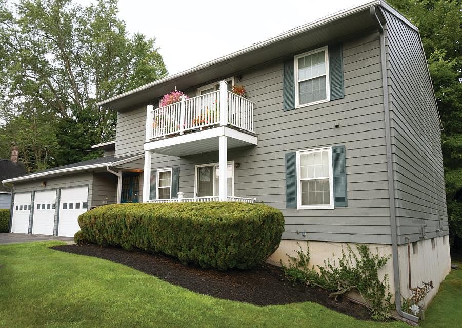 1st image of 14 McDaniel Ave