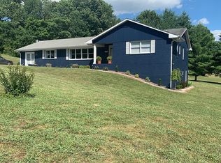 1124 Santa Rita Dr, Moneta, VA 24121