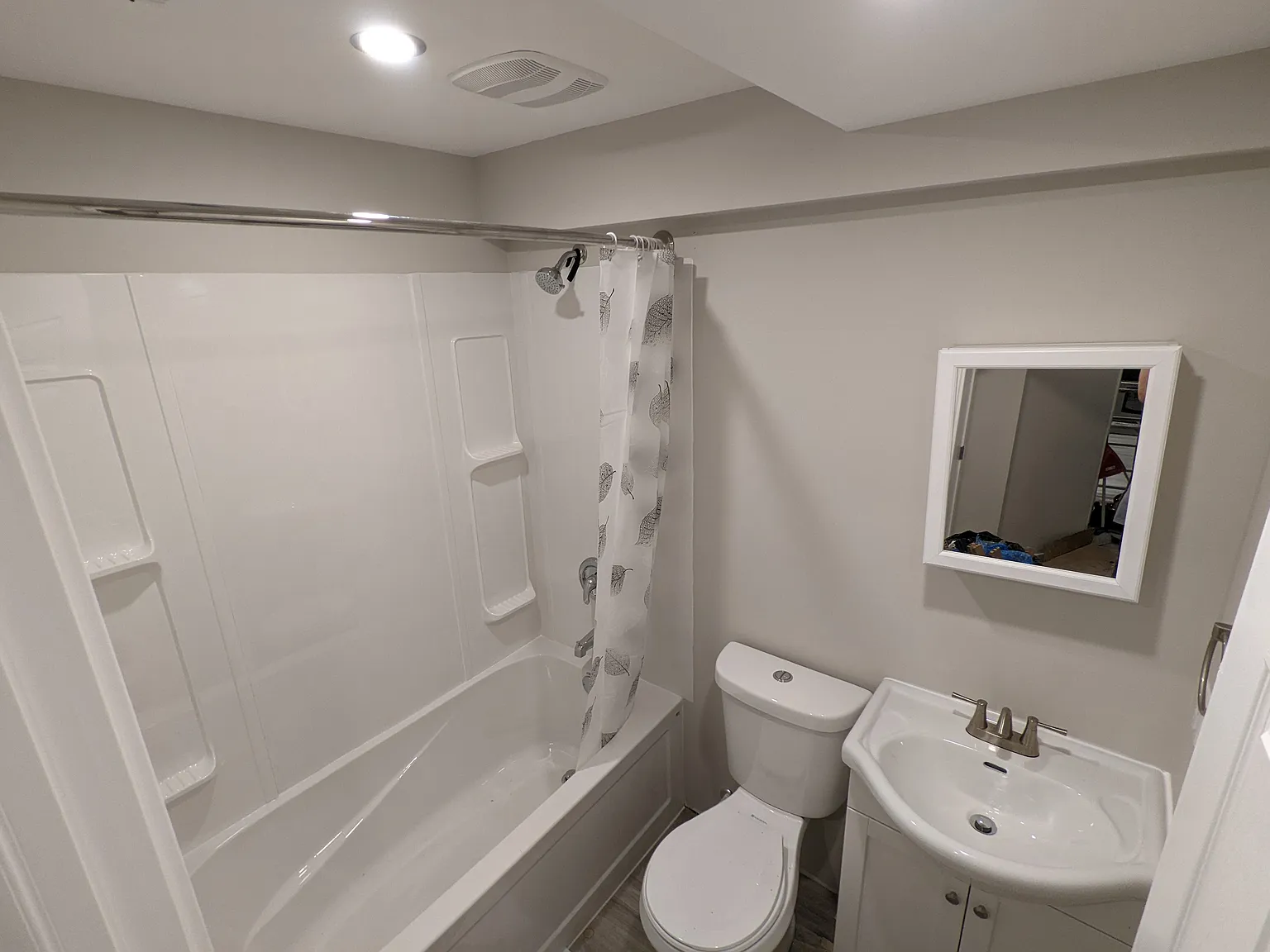 2 bed, 900 sqft, $1,290 — Photo 2