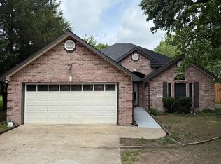 820 Hillside Dr, West Tawakoni, TX 75474