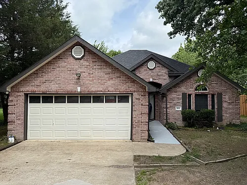 820 Hillside Dr Photo 1