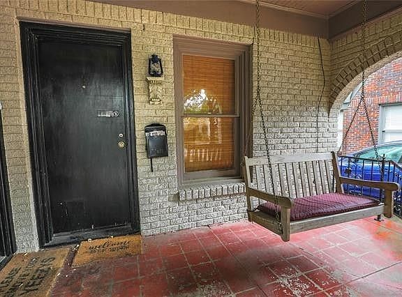 2nd image of 3249 Wabash Ave