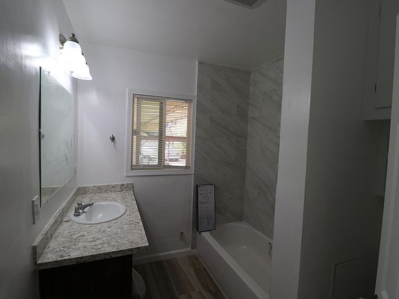5th image of 520 E Lemon Ave