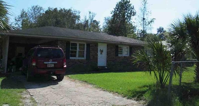 1st image of 407 Beetree Ave