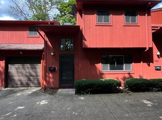 1465 Rydalmount Rd, Cleveland, OH 44118