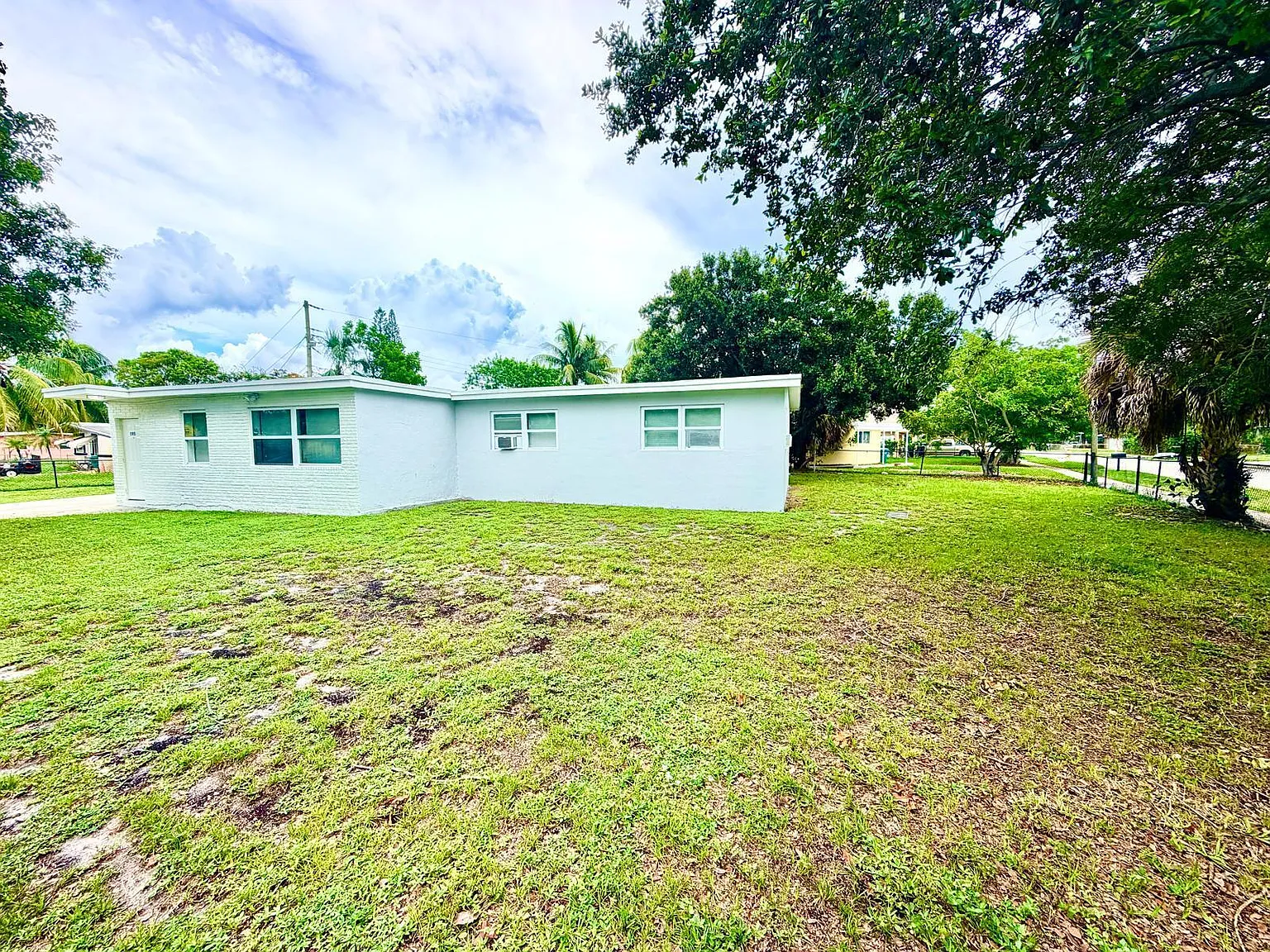 4 bed, 3.0 bath, 1380 sqft, $3,500 — Photo 3