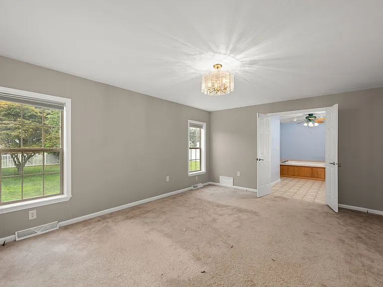 27723 Crozet Dr — Photo 13