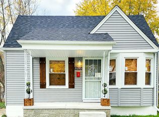 8285 Stahelin Ave, Detroit, MI 48228