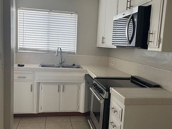 5th image of 4435-4465 Parker Ave #4439