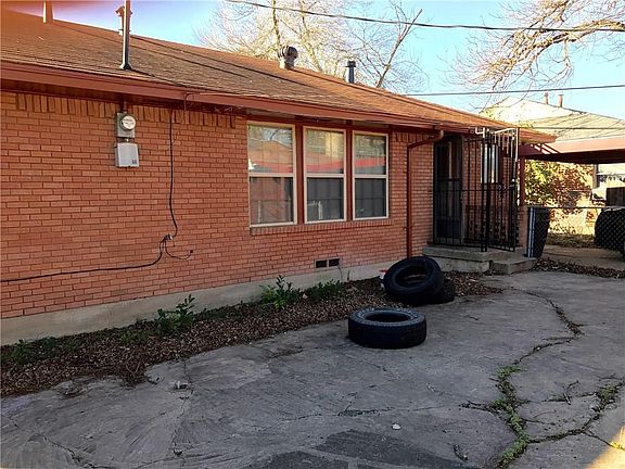 4th image of 4524 De Kalb Ave