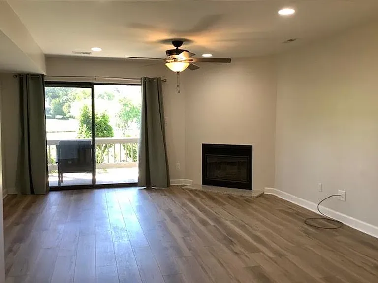2302 Deer Run — Photo 3
