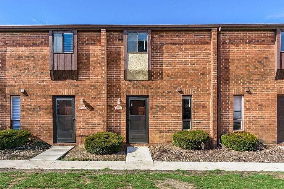 1st image of 28 King Arthur Blvd
