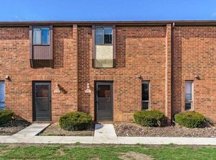 28 King Arthur Blvd, Westerville, OH 43081
