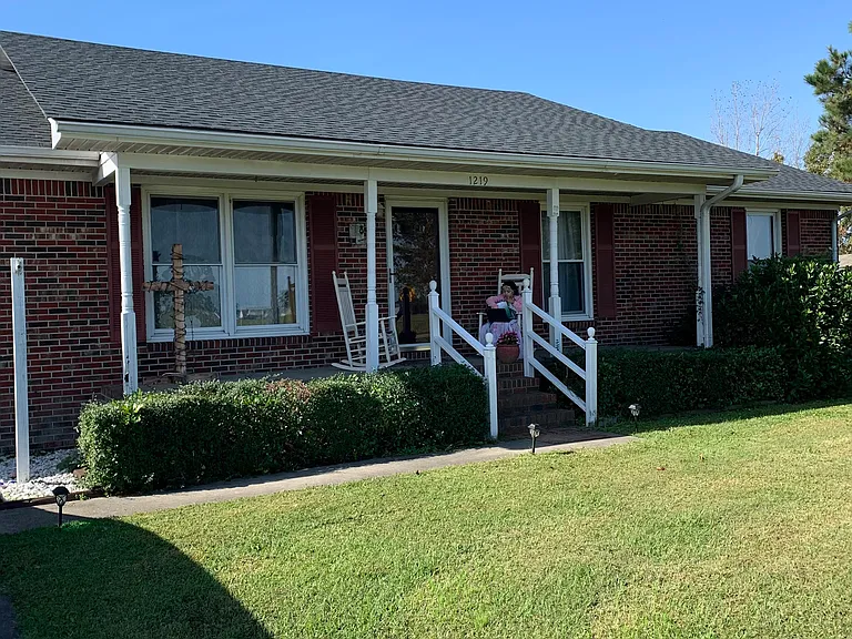 1219 Davis Bay Rd — Photo 15