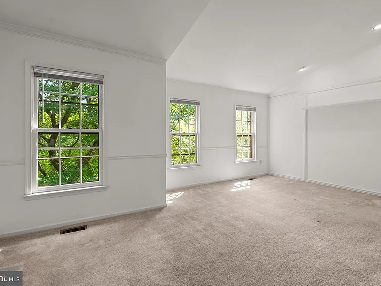 11017 Cedarwood Dr — Photo 16