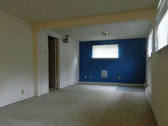 4th image of 14553 Linden Ave N Unit A