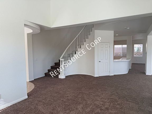 4th image of 39346 Desert Lilly Ct