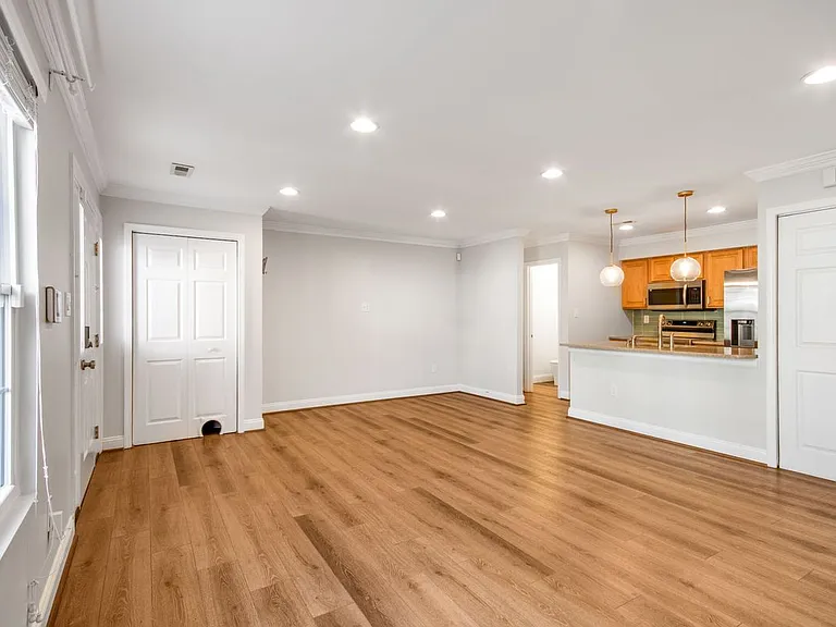 14318 S Shore Ct — Photo 4