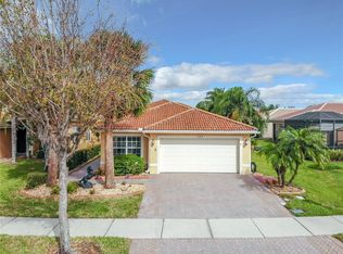 15779 Crystal Waters Dr, Wimauma, FL 33598