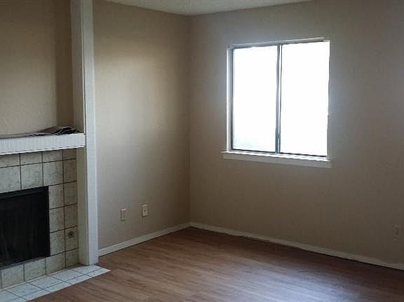 4th image of 4860 E Lane Ave #1