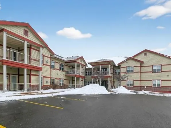 1300 School St APT 207, Sun Prairie, WI 53590
